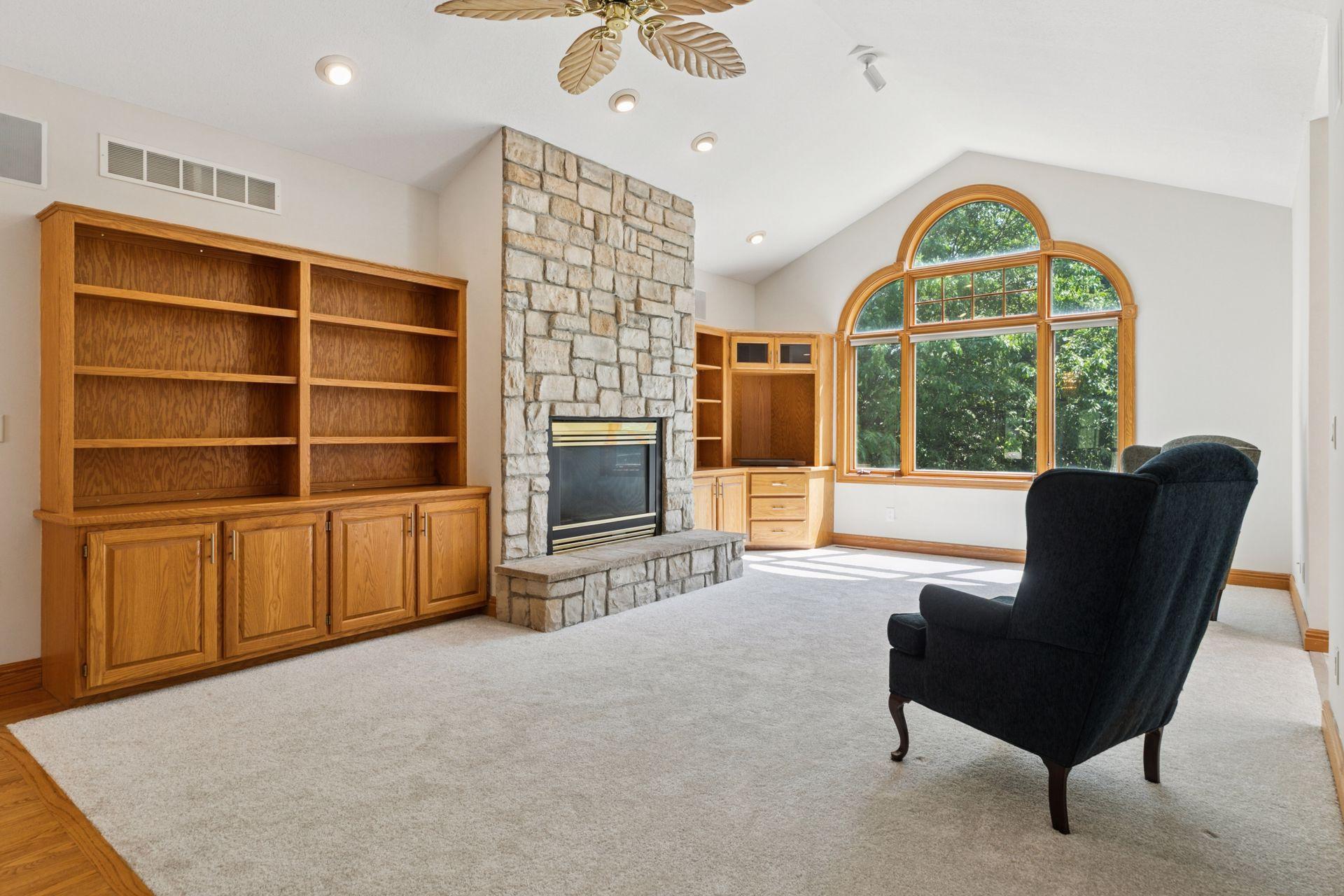 5938 Burke Trail