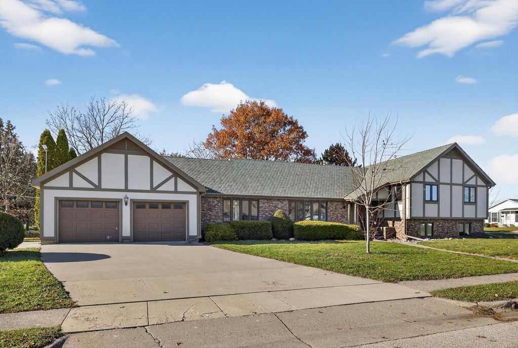 Photo of 75 Wilson Street, Lewiston, MN 55952 (MLS # 6821691)