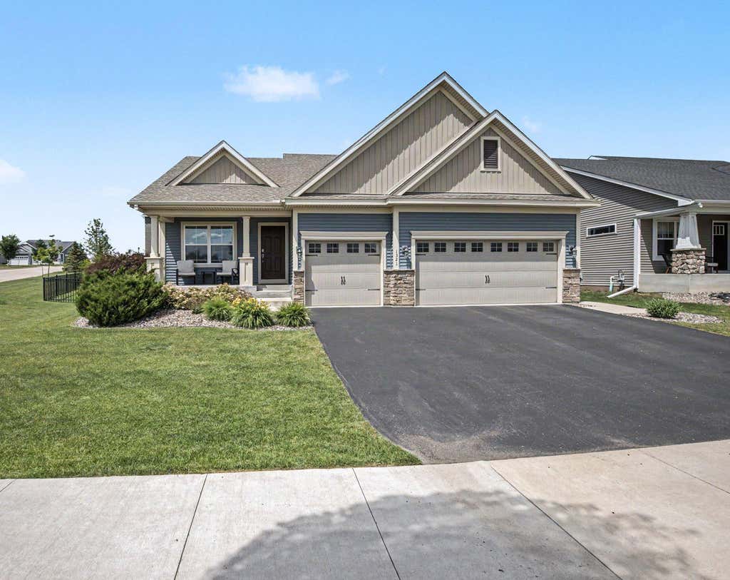 Photo of 1321 Chestnut Circle, Carver, MN 55315 (MLS # 7091059)
