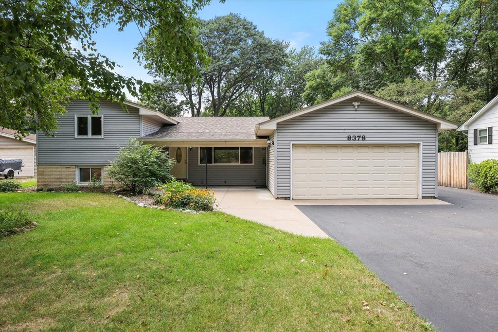 Photo of 8378 Groveland Road, Mounds View, MN 55112 (MLS # 7139585)