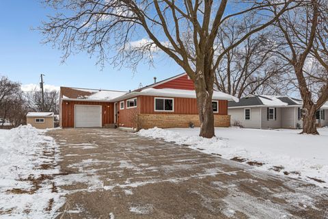 832 Home Place Faribault MN 55021