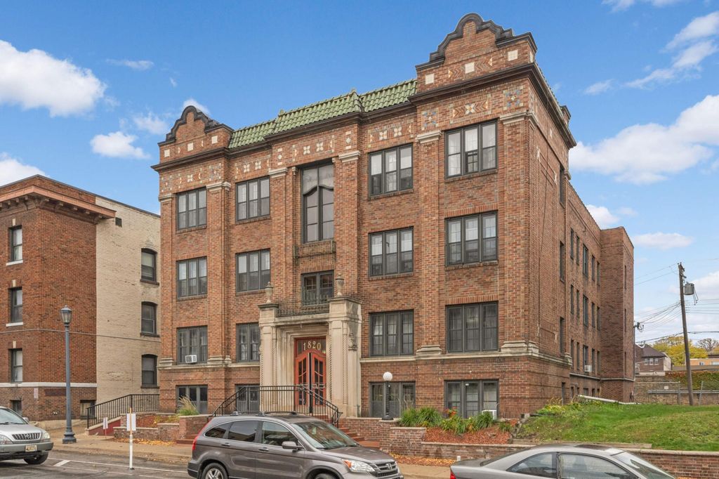 Photo of 1820 1st Avenue S #201, Minneapolis, MN 55403 (MLS # 7031662)