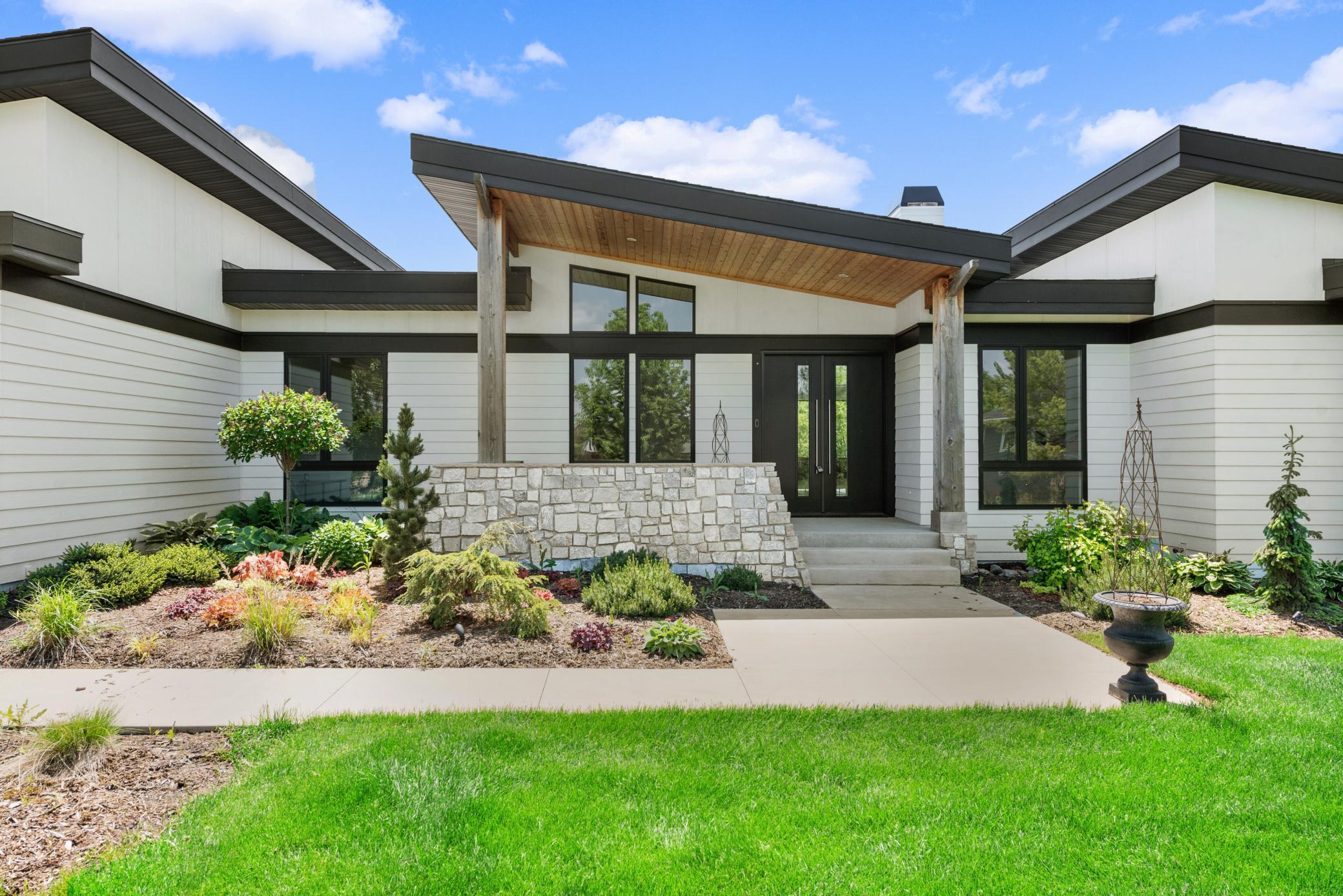Prior Lake, Minnesota, 55372, United States, 4 Bedrooms Bedrooms, ,4 BathroomsBathrooms,Residential,Active,2023841