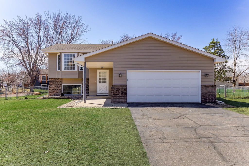 Photo of 11874 Jonquil Street NW, Coon Rapids, MN 55433 (MLS # 7047159)