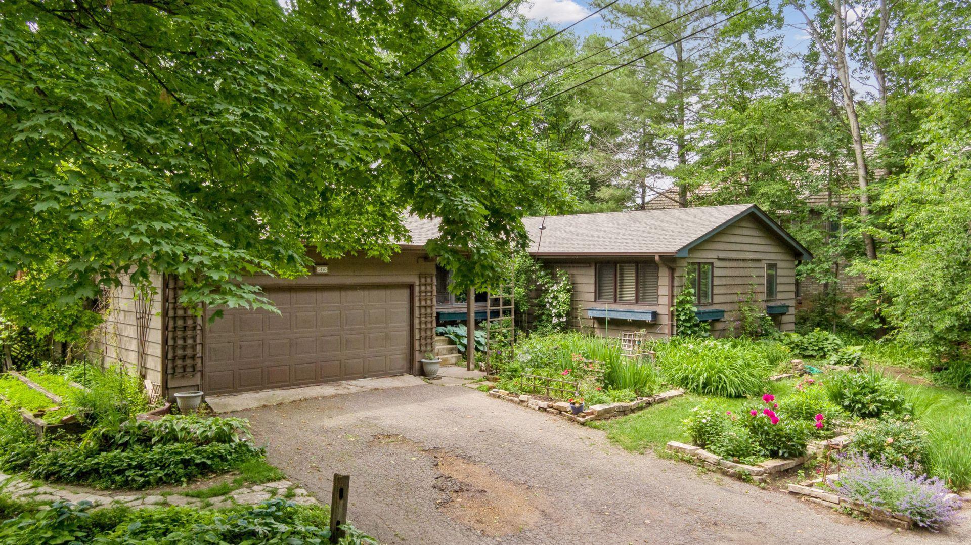 5470 Maple Heights Road