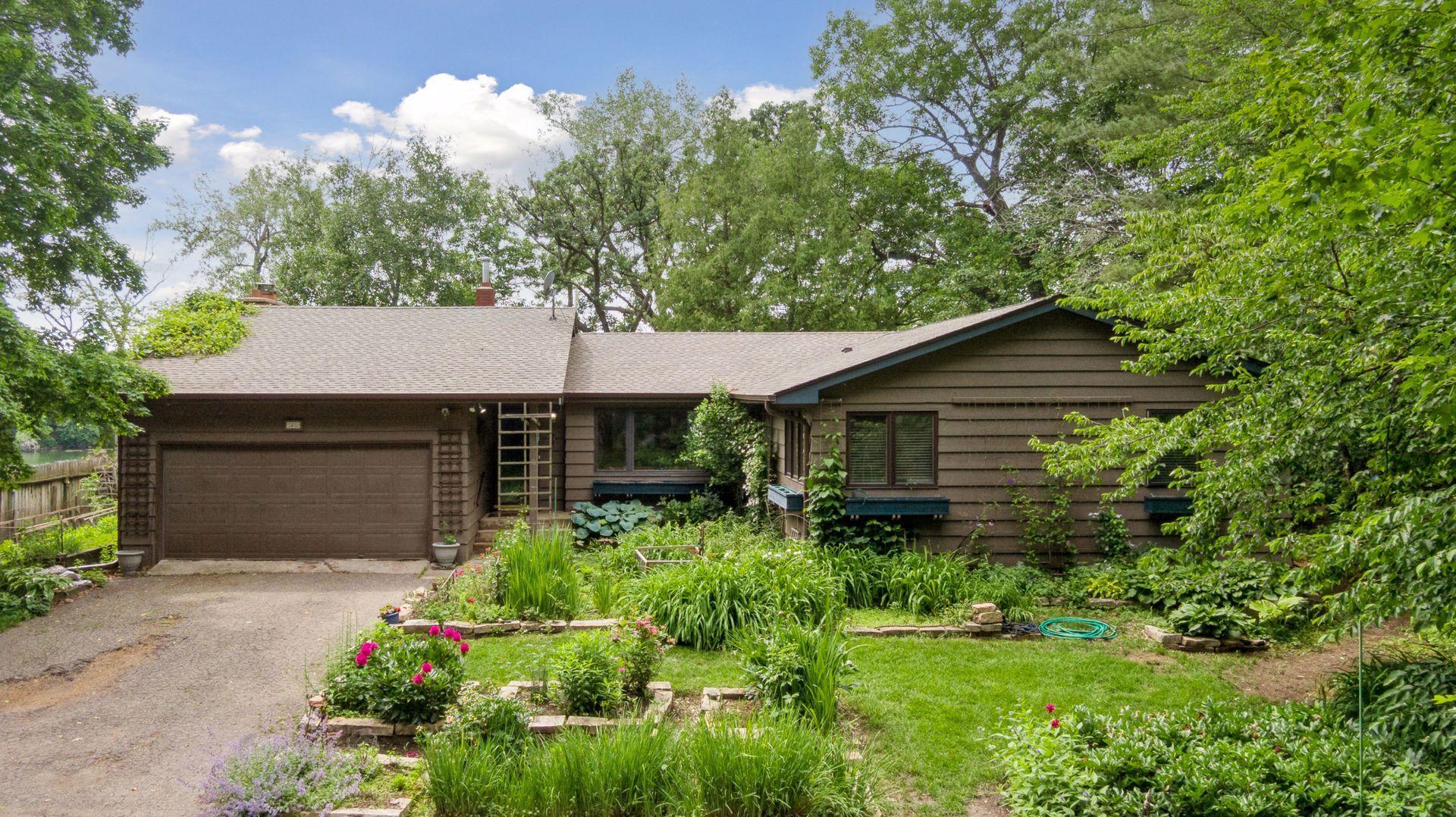 5470 Maple Heights Road