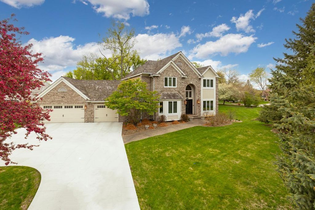 Photo of 11421 Bluestem Lane, Eden Prairie, MN 55347 (MLS # 7070154)