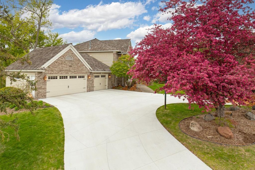 Photo of 11421 Bluestem Lane, Eden Prairie, MN 55347 (MLS # 7070154)