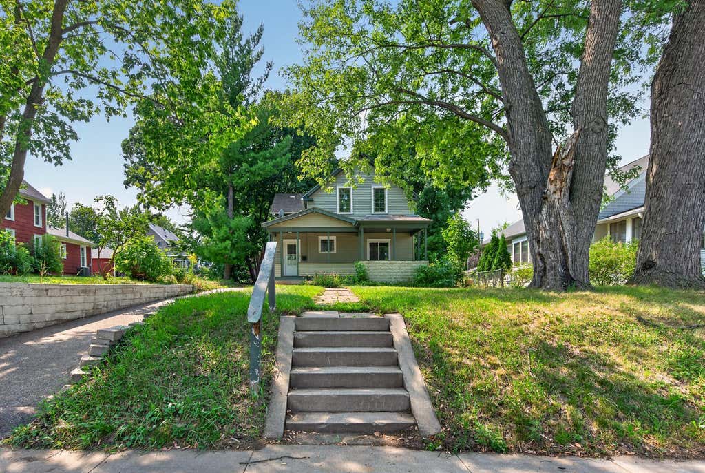 Photo of 663 Smith Avenue S, Saint Paul, MN 55107 (MLS # 7116441)