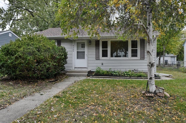 4906 THOMAS AVE N, MINNEAPOLIS, MN 55430 - Image 4faa6d136f9261a5de7cb6c4384fb792/3917260034