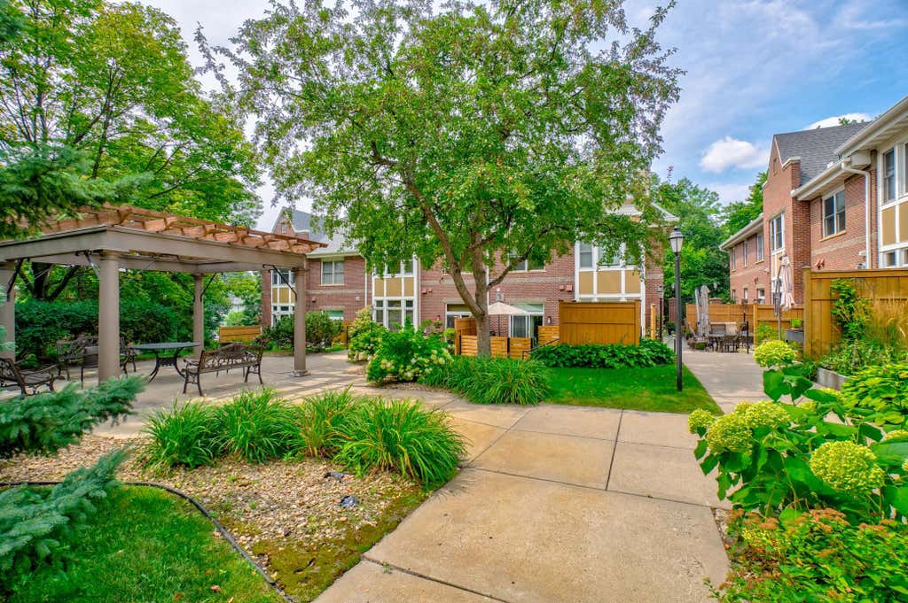 Photo of 552 Summit Avenue, Saint Paul, MN 55102 (MLS # 7047265)