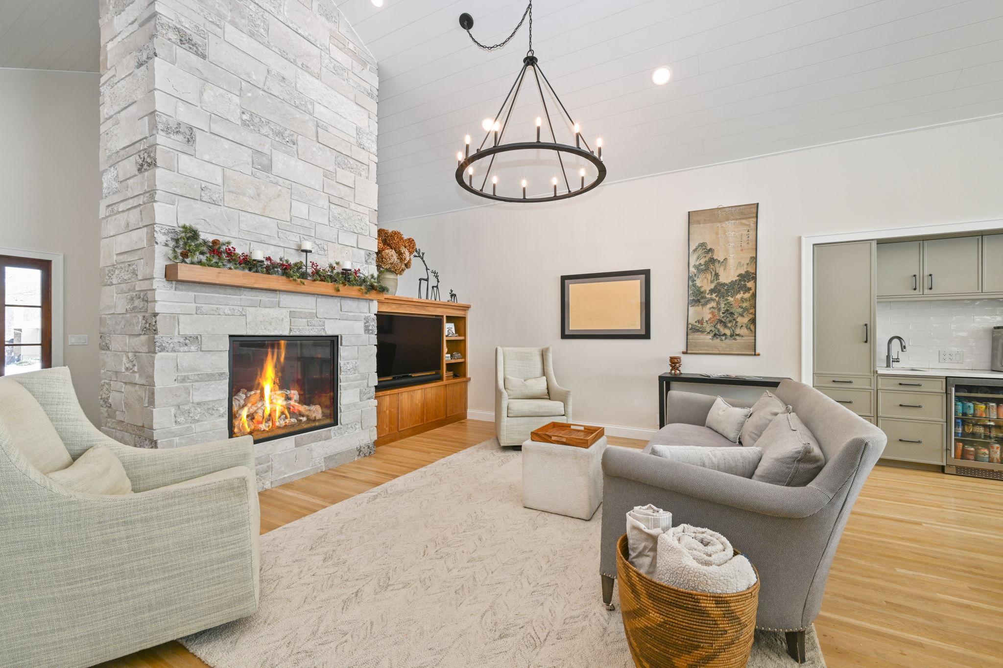 8501 Westmoreland Lane