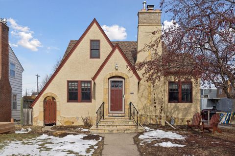 2077 Scheffer Avenue Saint Paul MN 55116
