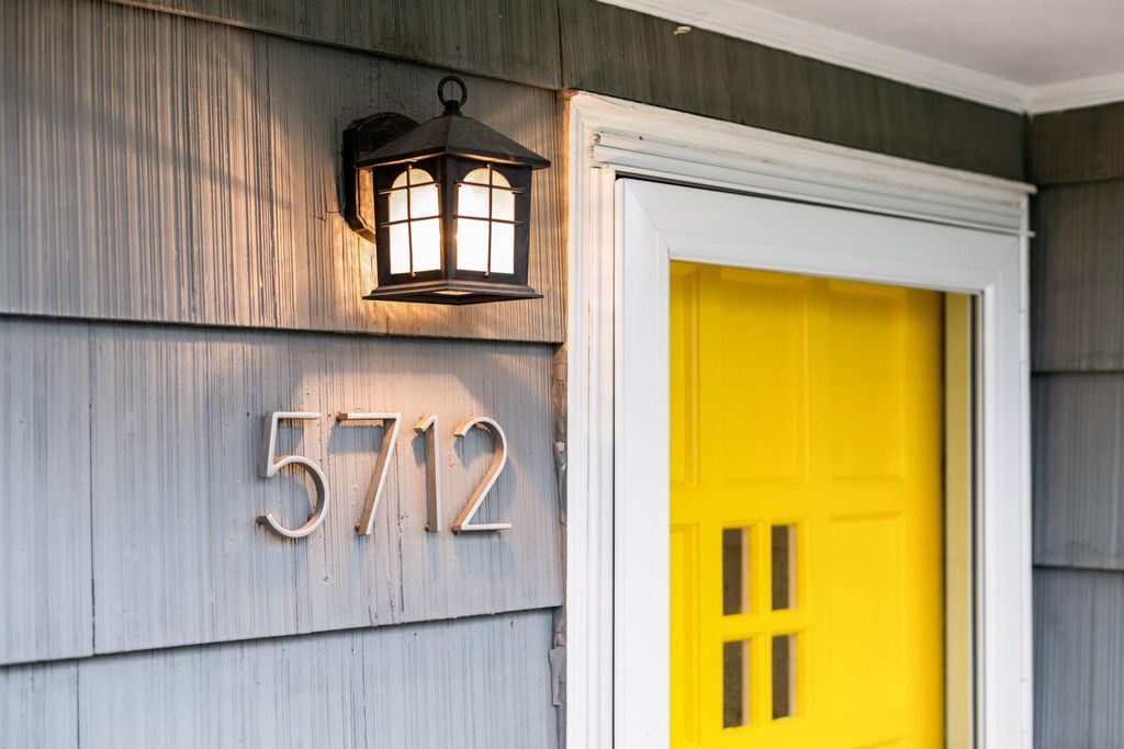 Photo of 5712 Knox Avenue S, Minneapolis, MN 55419 (MLS # 7036598)