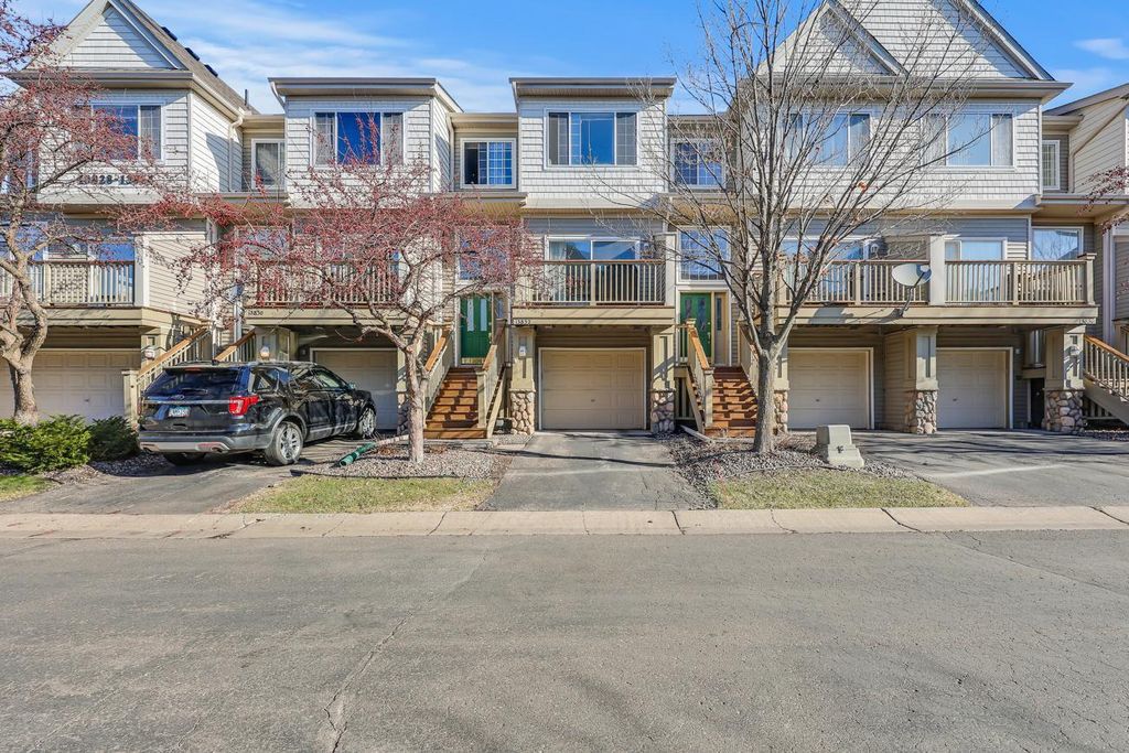Photo of 13832 52nd Avenue N, Plymouth, MN 55446 (MLS # 7067504)