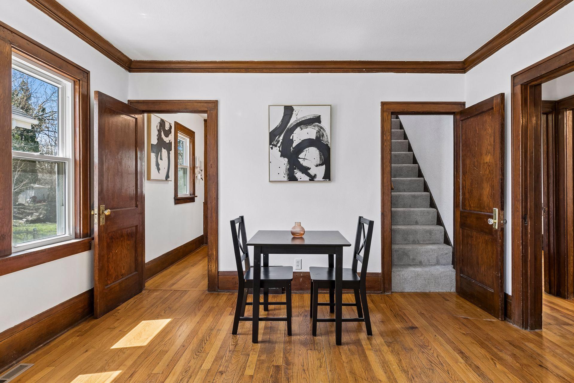 1087 Western Avenue N