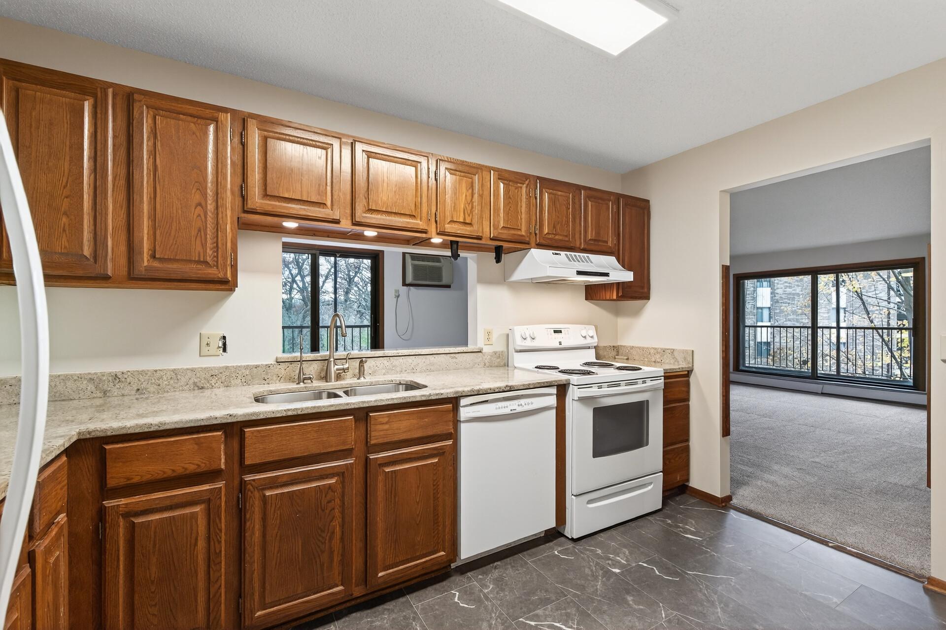 10441 Greenbrier Road 222