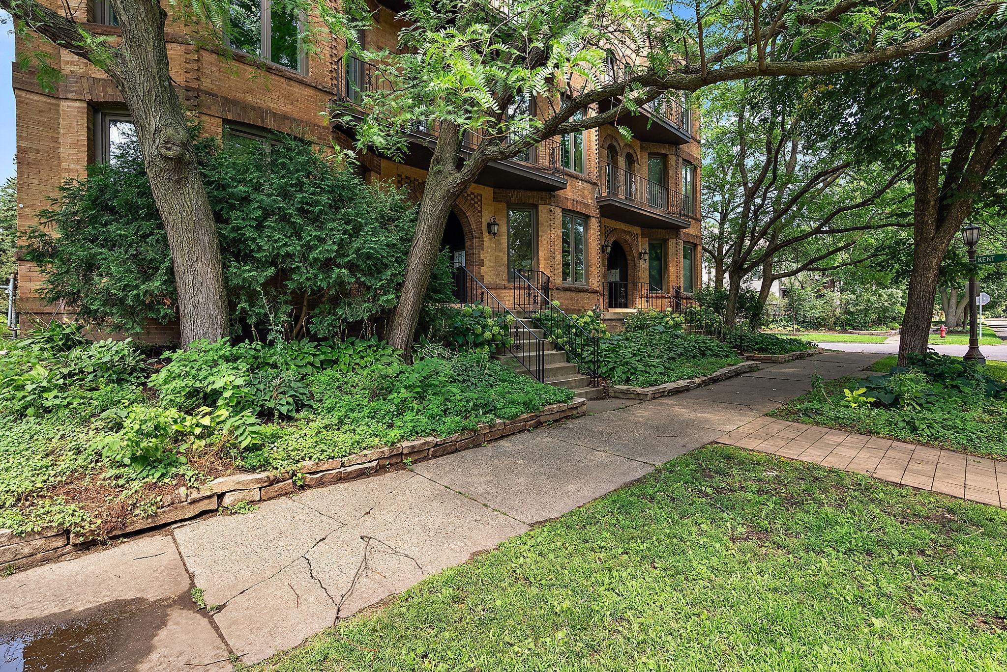 563 Laurel Avenue 9