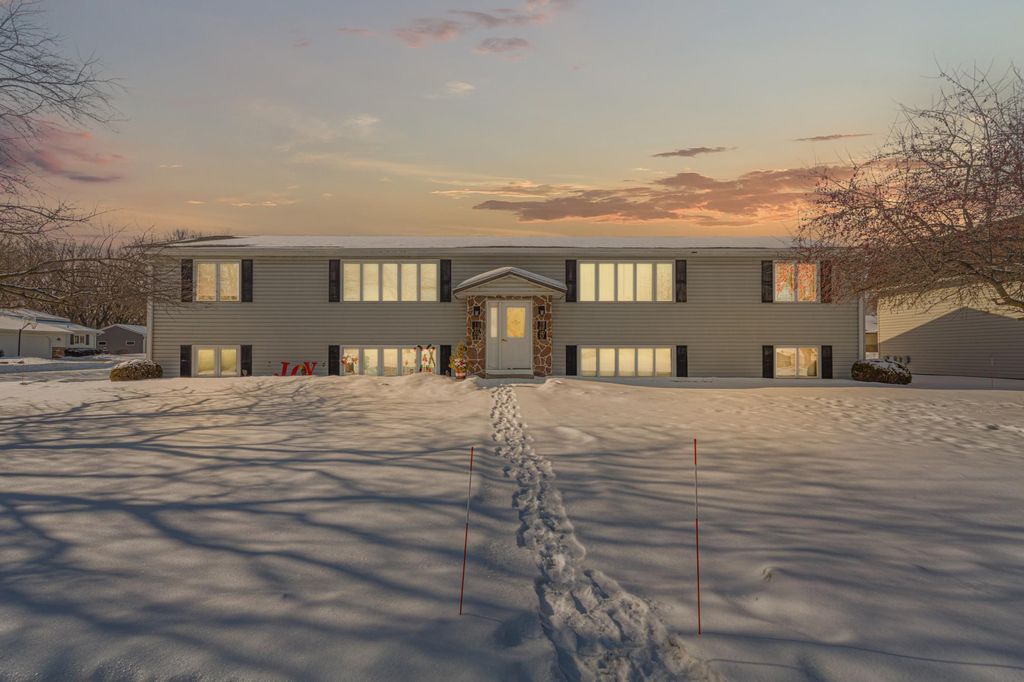 Photo of 1805 Lakewood Avenue, Albert Lea, MN 56007 (MLS # 7017463)