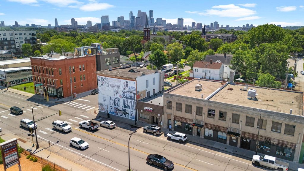 Photo of 1005 W Broadway Avenue, Minneapolis, MN 55411 (MLS # 7075183)