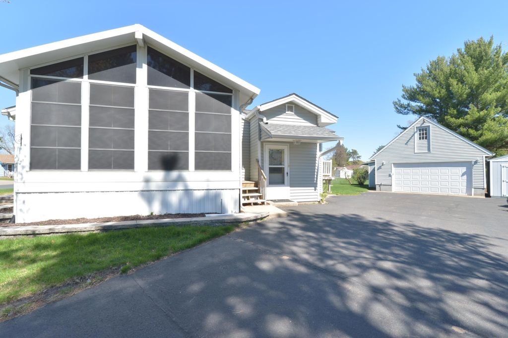Photo of 215 Keith Road, Circle Pines, MN 55014 (MLS # 7039261)