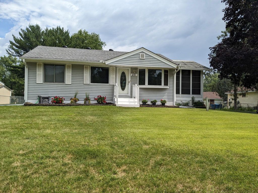 Photo of 215 Keith Road, Circle Pines, MN 55014 (MLS # 7039261)