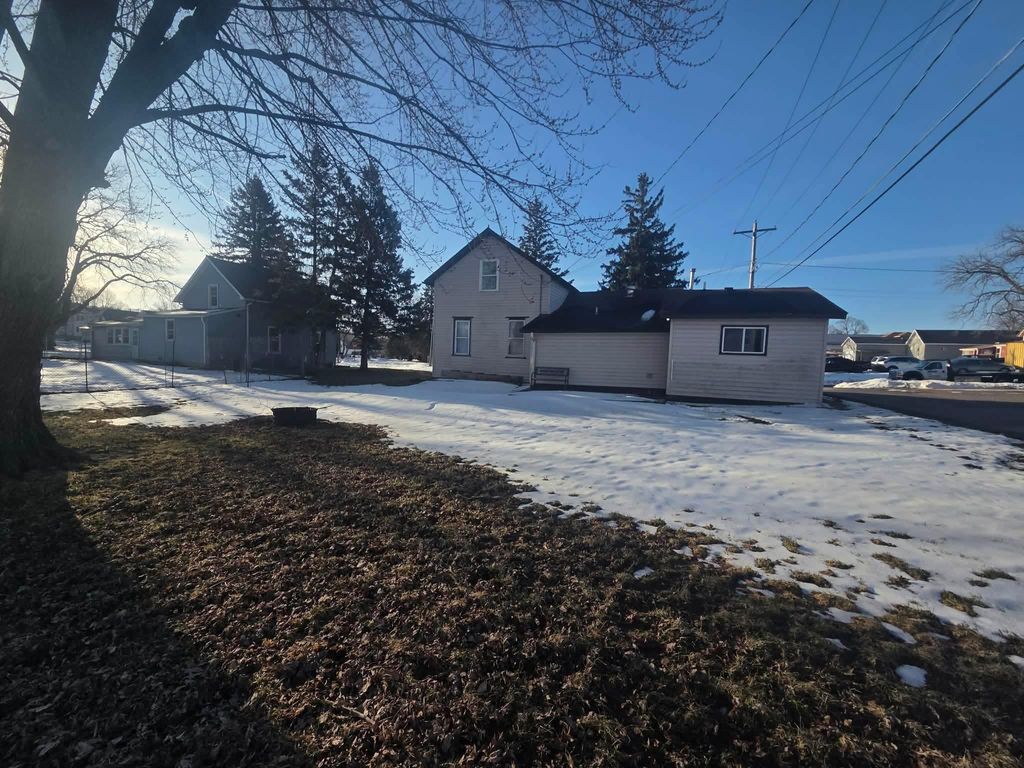 Photo of 149 E 5th Street, Saint Charles, MN 55972 (MLS # 7039811)