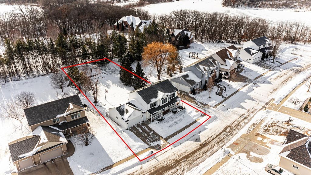 Photo of 1310 Lone Pine Drive SW, Rochester, MN 55902 (MLS # 7011302)