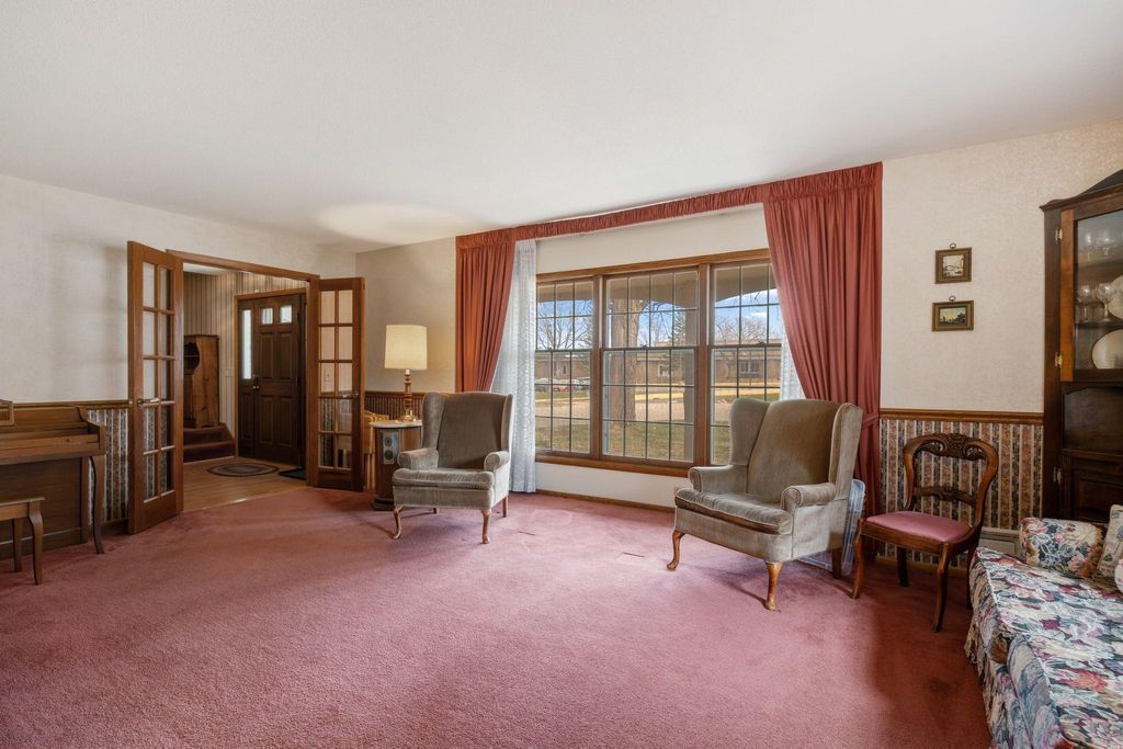 Photo of 9512 Toledo Avenue S, Bloomington, MN 55437 (MLS # 7055434)