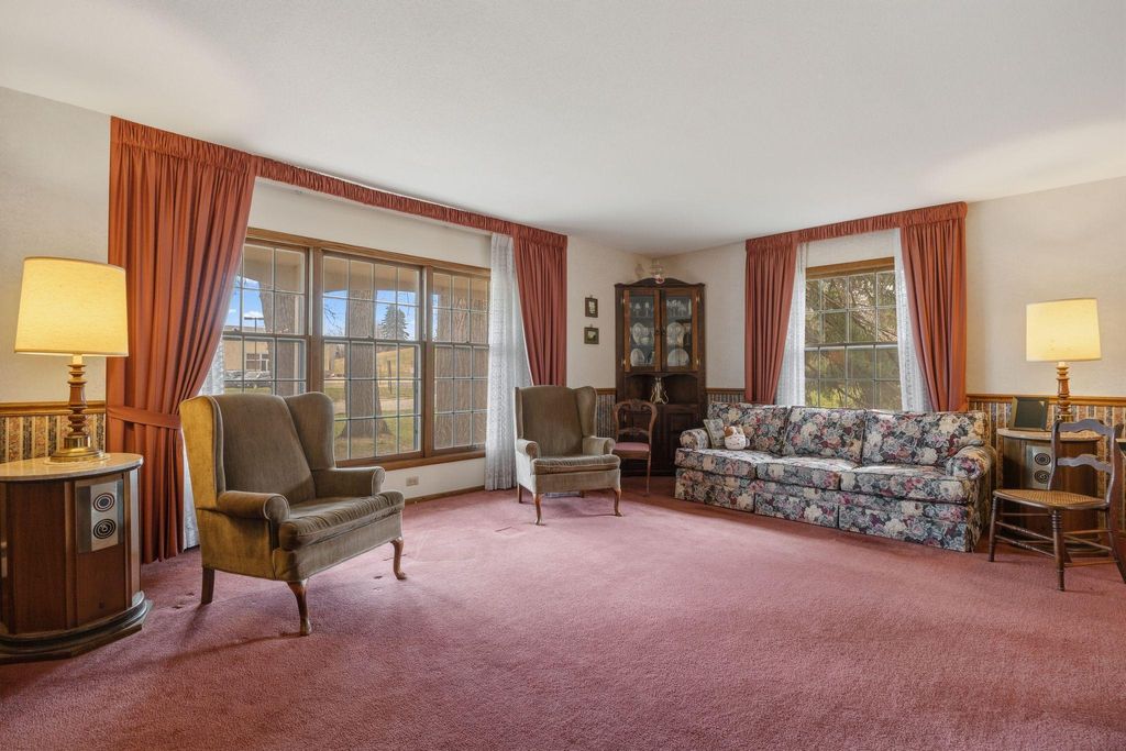 Photo of 9512 Toledo Avenue S, Bloomington, MN 55437 (MLS # 7055434)