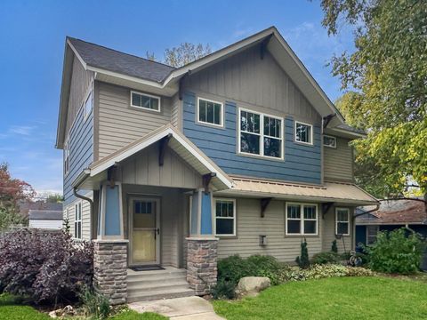 Photo of 1716 Beechwood Avenue, Saint Paul, MN 55116 (MLS # 6802145)