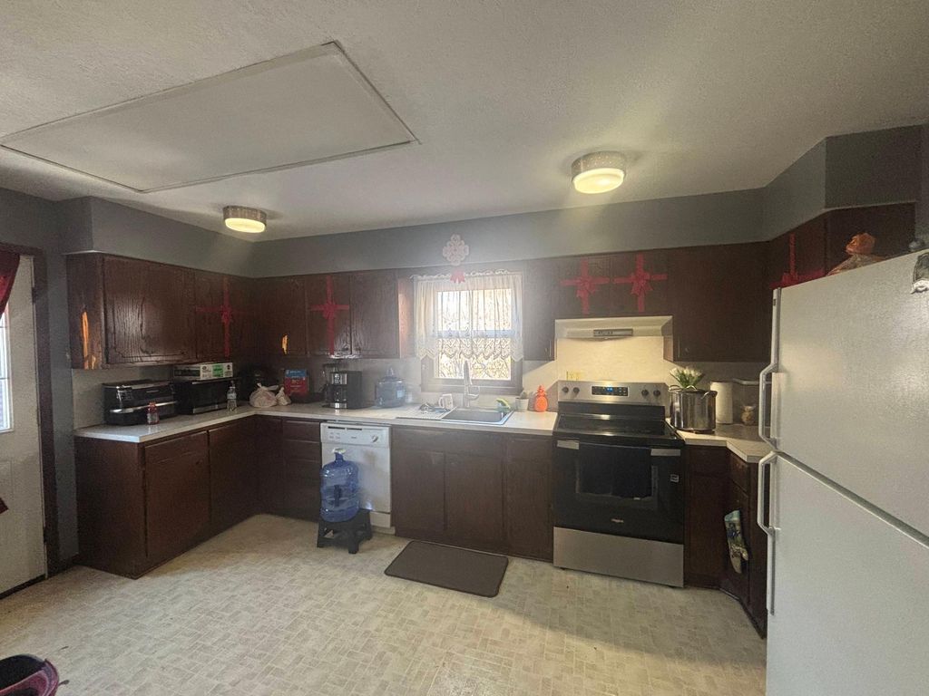 Photo of 209 N 6th Street, Montevideo, MN 56265 (MLS # 7023693)