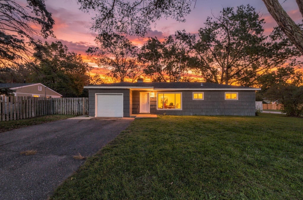 Photo of 10101 Palm Street NW, Coon Rapids, MN 55433 (MLS # 7154420)