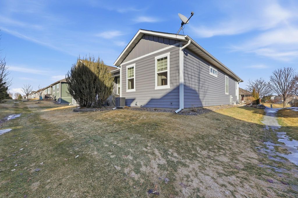 Photo of 5023 Sundial Lane, Woodbury, MN 55129 (MLS # 7028504)