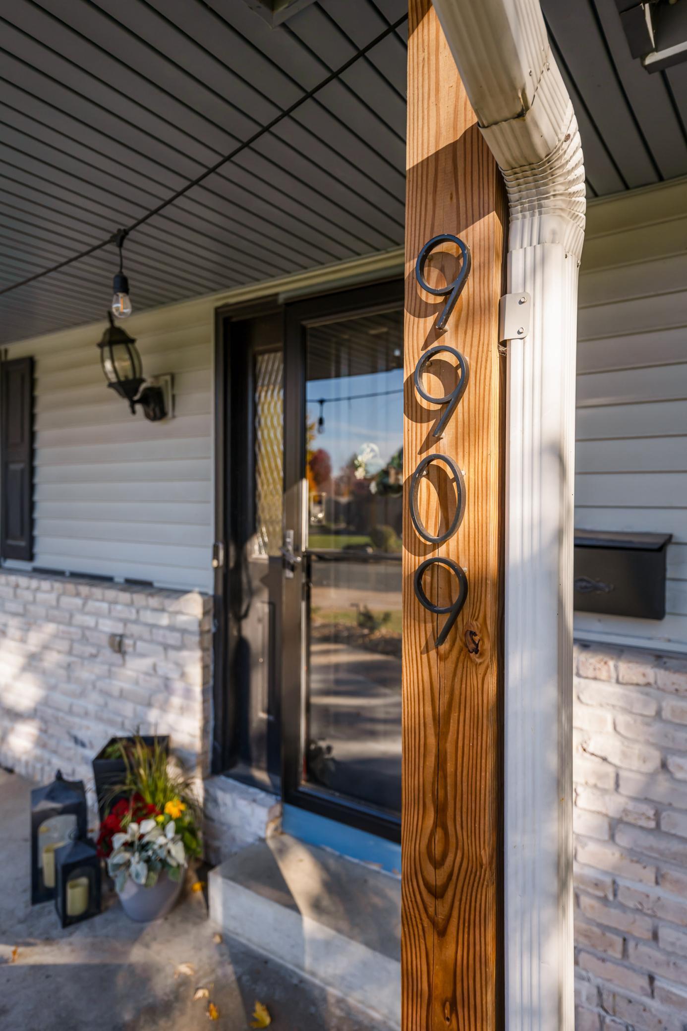 9909 Oakland Avenue S