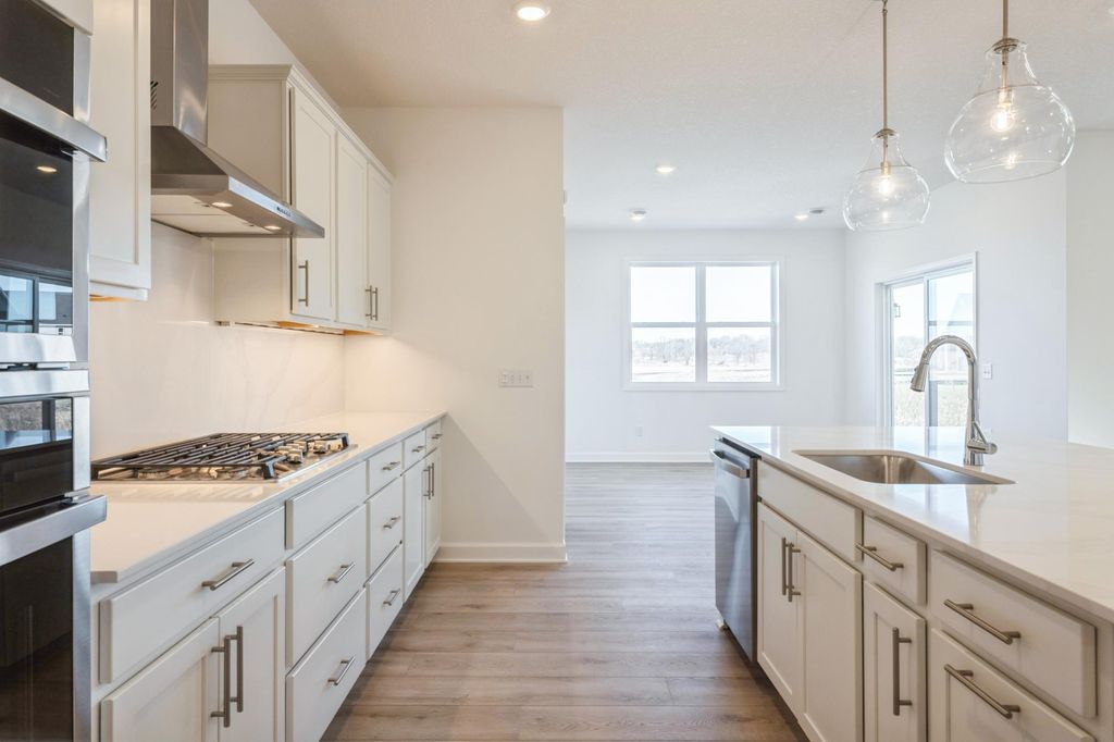 Photo of 5198 Long Pointe Bay, Woodbury, MN 55129 (MLS # 7030383)