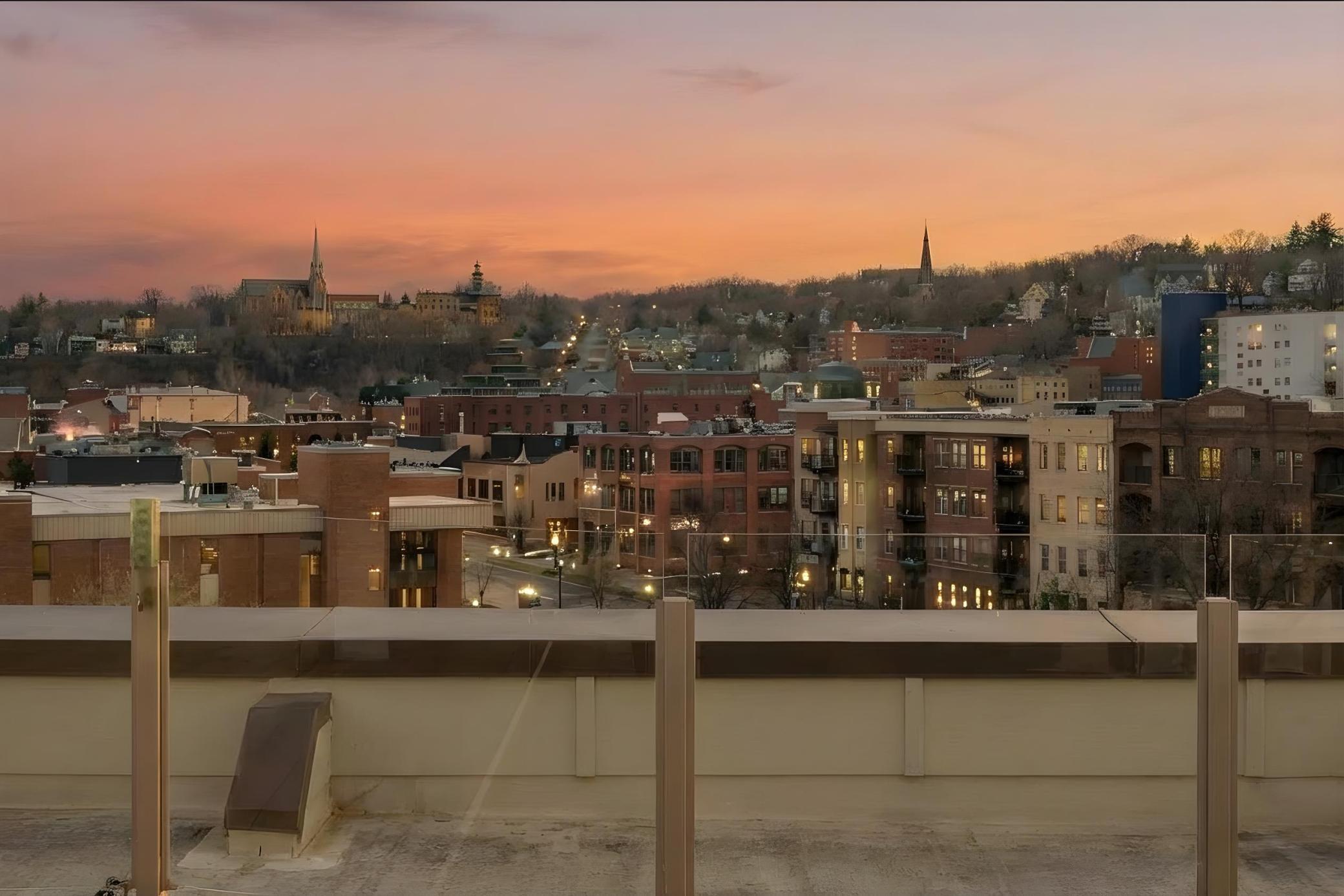 501 Main Street N 500