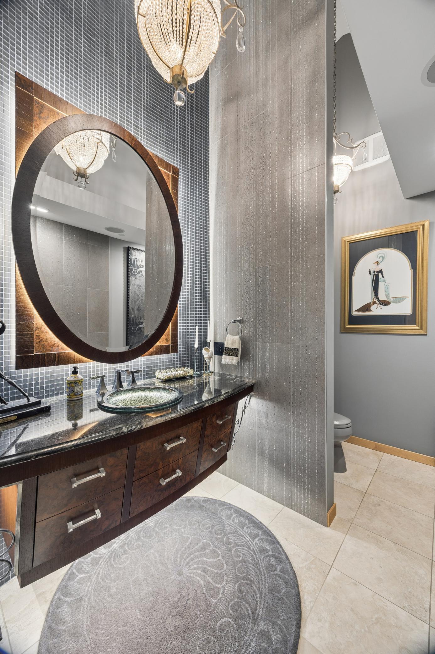 501 Main Street N 500