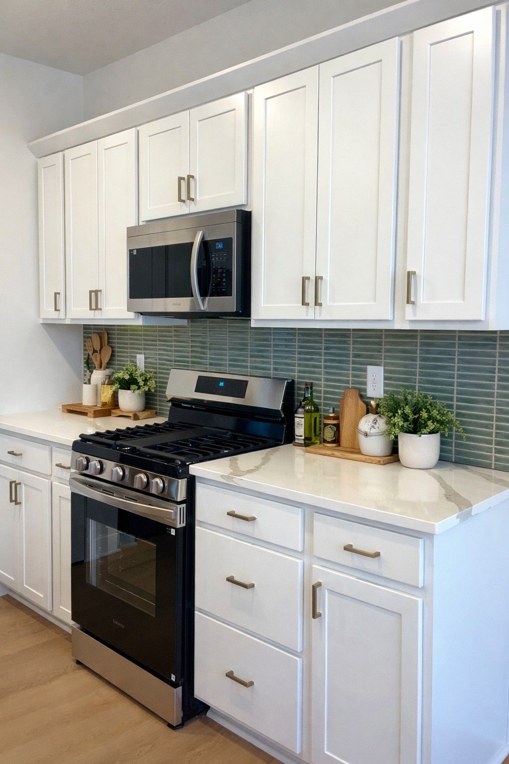 Photo of 1539 Creekwood Dr Dr, New Richmond, WI 54017 (MLS # 7013566)