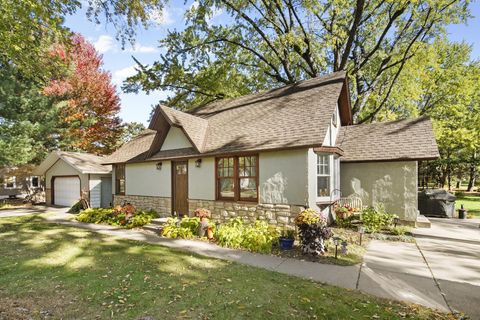 6924 Lakeview Drive Lino Lakes MN 55014