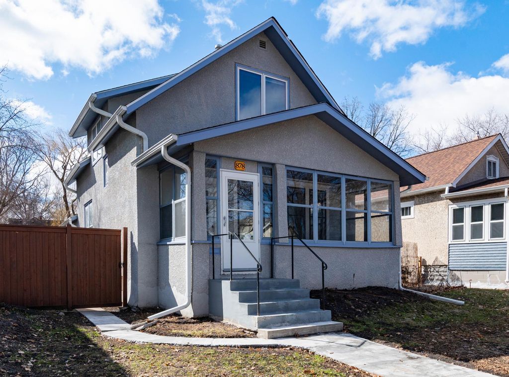 Photo of 878 Randolph Avenue, Saint Paul, MN 55102 (MLS # 7037051)