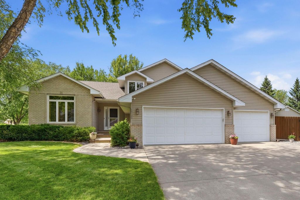 Photo of 13120 55th Avenue N, Plymouth, MN 55442 (MLS # 7062998)