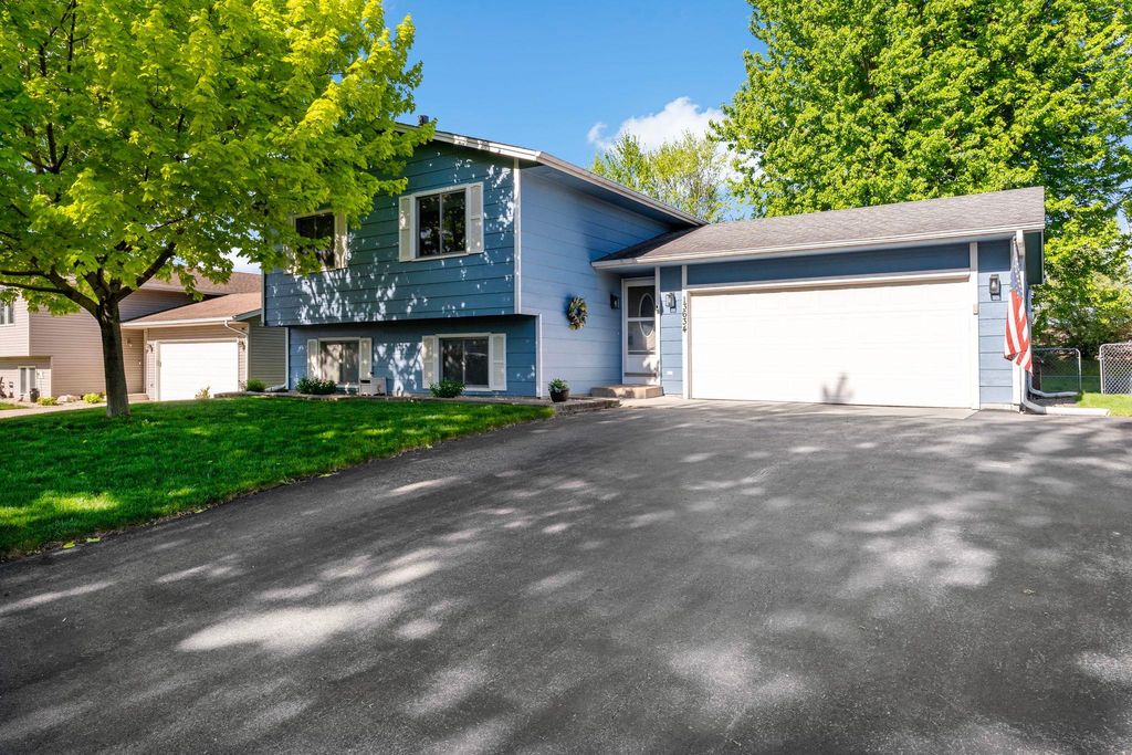 Photo of 13634 Alabama Avenue S, Savage, MN 55378 (MLS # 7073343)