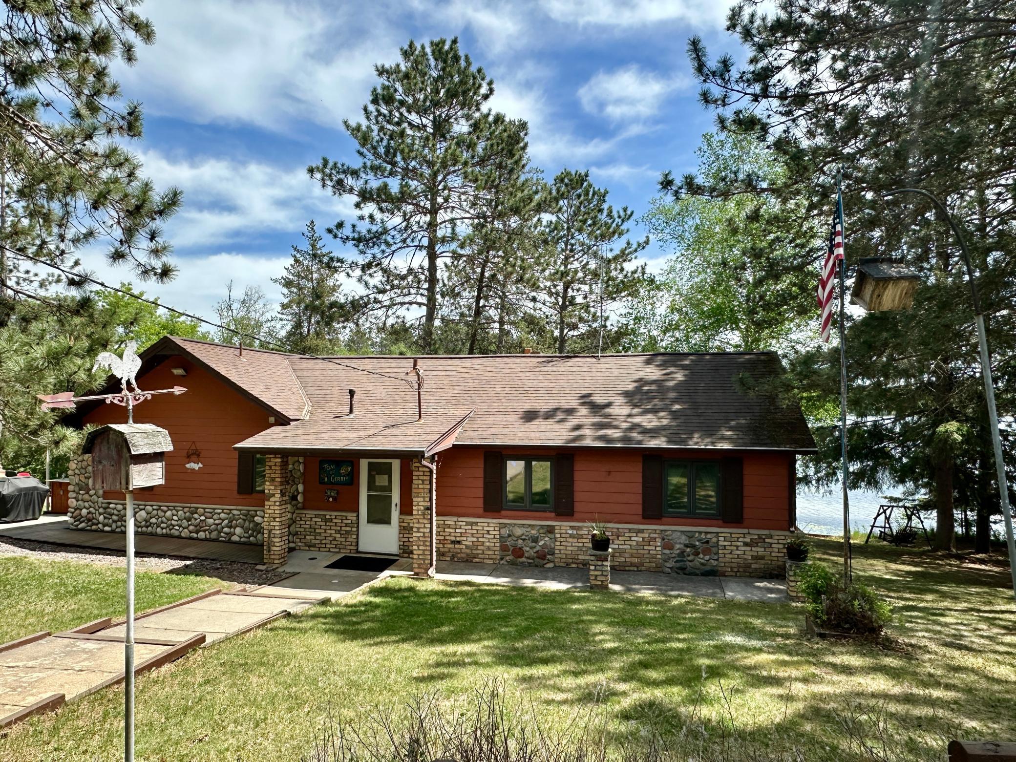 1076 Rainy Lake Road NW