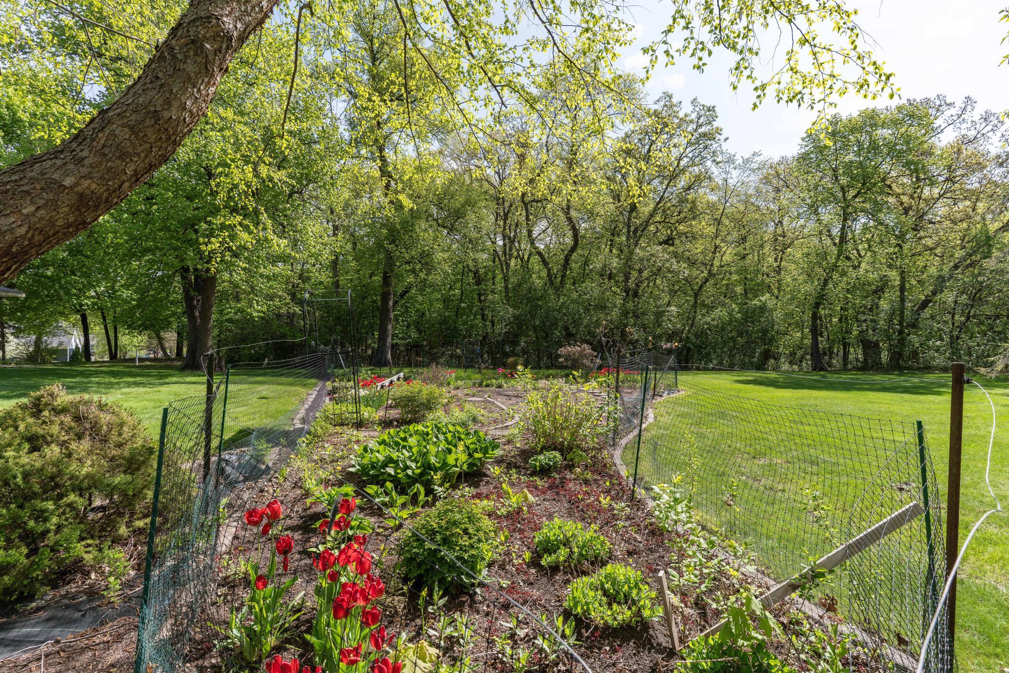 2808 Government Point Road NE