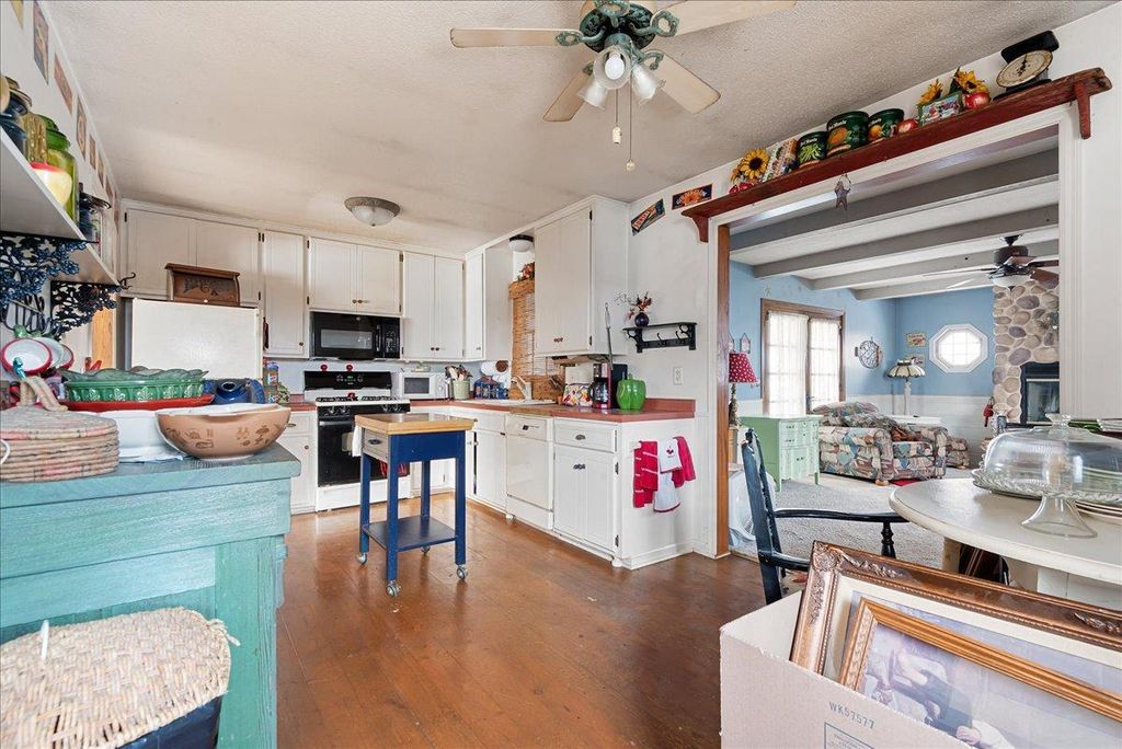 Photo of 449 Lafond Avenue, Saint Paul, MN 55103 (MLS # 7001561)