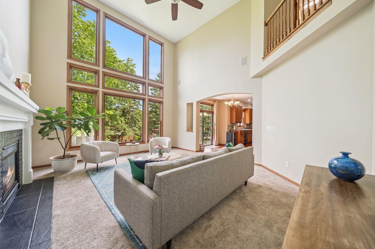 4628 Pinetree Curve
