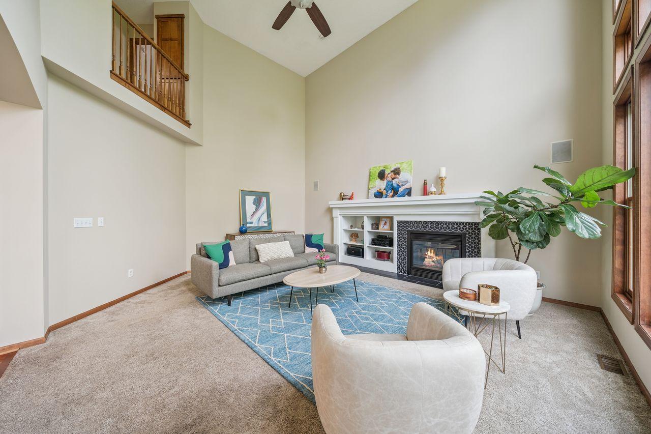 4628 Pinetree Curve