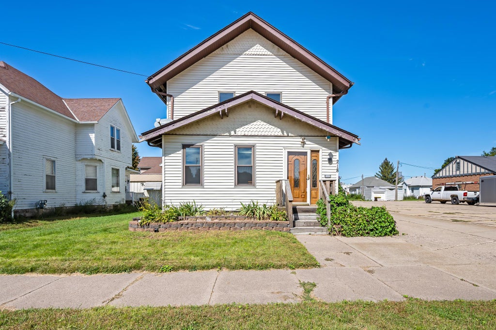 Photo of 218 W 3rd Street, Fairmont, MN 56031 (MLS # 7145274)