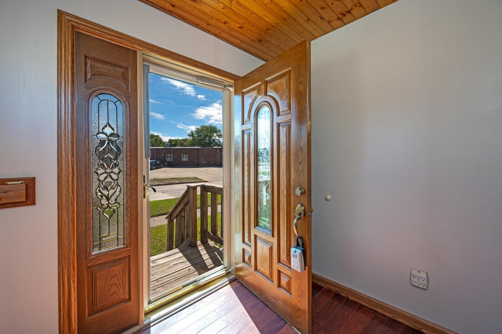 Photo of 218 W 3rd Street, Fairmont, MN 56031 (MLS # 7145274)